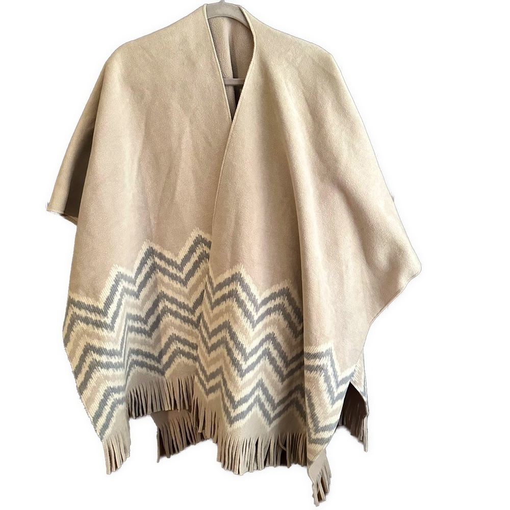 Women’s Cream/Tan Grey Chevron Fringe Fleece Boho Poncho